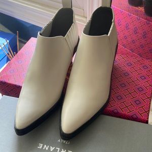 Via spiga pointy toe leather boots